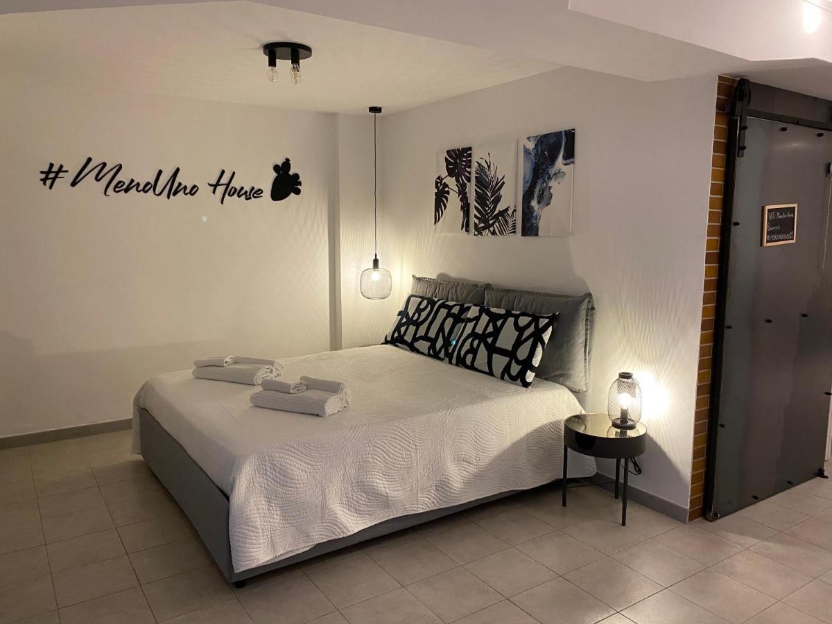 Апартаменты Menouno House Crispiano Экстерьер фото